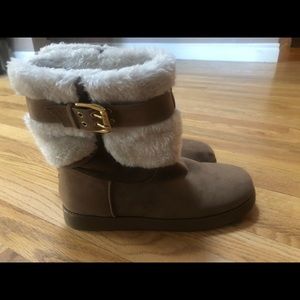 Guess boots